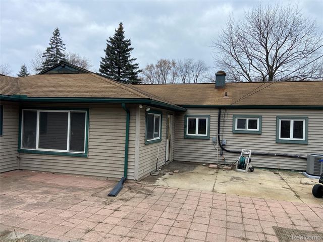 2646 Genes Drive, Auburn Hills, MI 48326