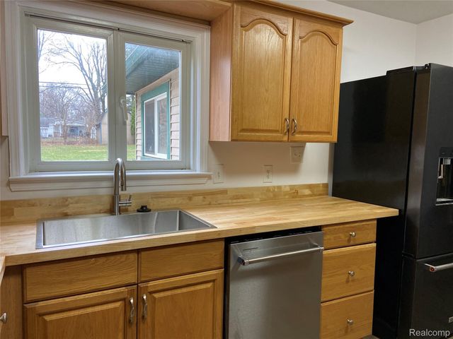 2646 Genes Drive, Auburn Hills, MI 48326