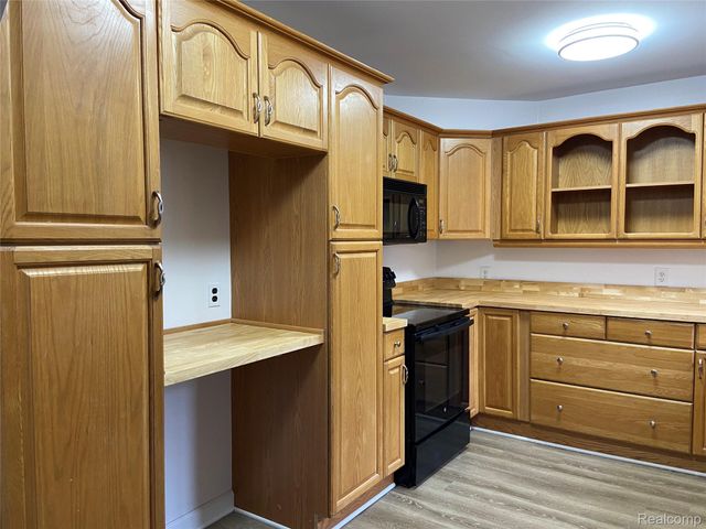 2646 Genes Drive, Auburn Hills, MI 48326