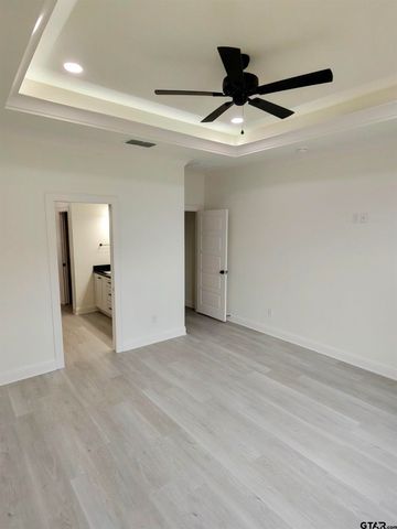 915 Alex Dr, Whitehouse, TX 75791