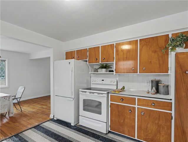 151 Roanoke Avenue, Cuyahoga Falls, OH 44221