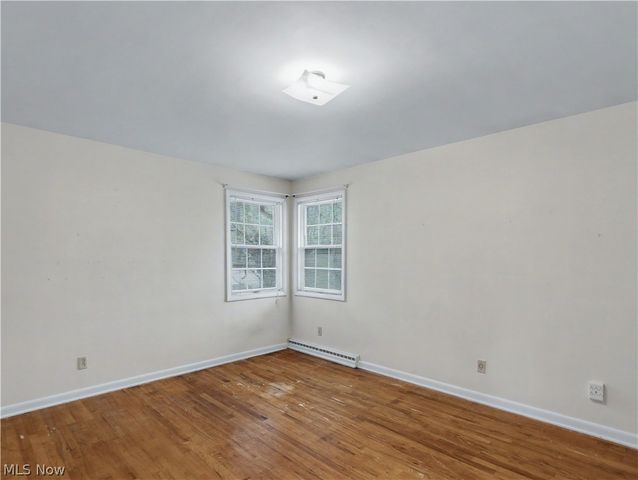 151 Roanoke Avenue, Cuyahoga Falls, OH 44221