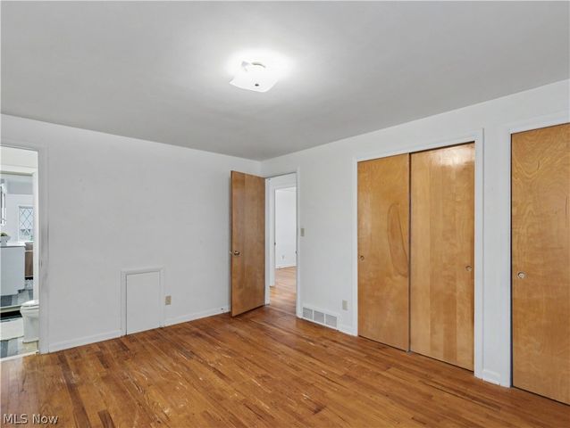 151 Roanoke Avenue, Cuyahoga Falls, OH 44221