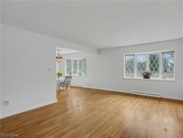 151 Roanoke Avenue, Cuyahoga Falls, OH 44221