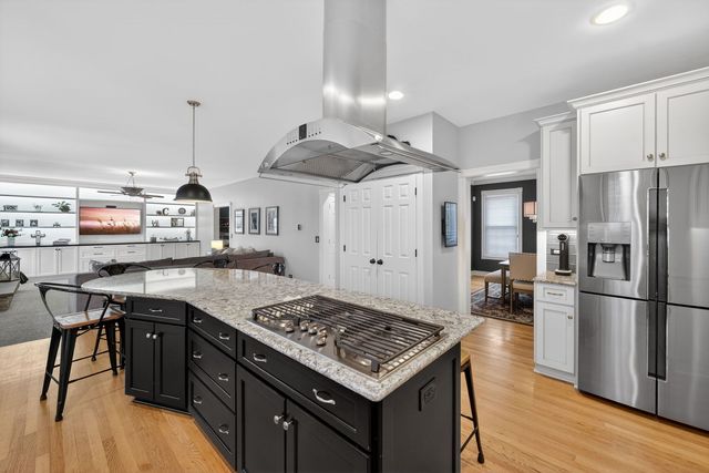 5304 Rita Avenue, Crystal Lake, IL 60014