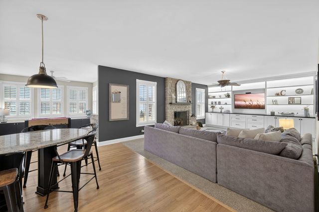 5304 Rita Avenue, Crystal Lake, IL 60014