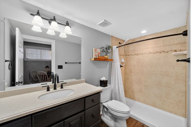 5304 Rita Avenue, Crystal Lake, IL 60014