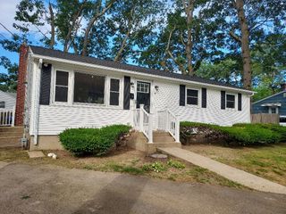 16 Fyffe Avenue, Cranston, RI 02920