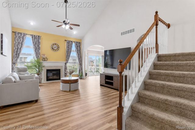 27089 Maxwell Court, Novi, MI 48374