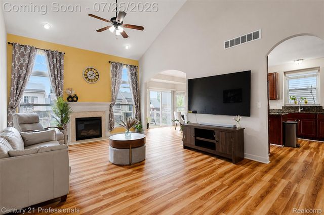 27089 Maxwell Court, Novi, MI 48374