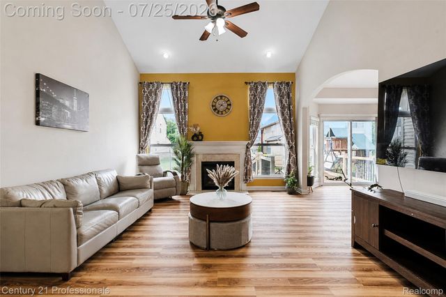 27089 Maxwell Court, Novi, MI 48374