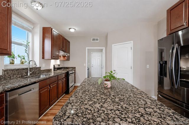 27089 Maxwell Court, Novi, MI 48374