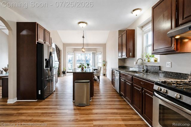 27089 Maxwell Court, Novi, MI 48374