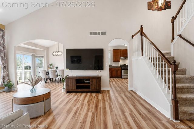 27089 Maxwell Court, Novi, MI 48374