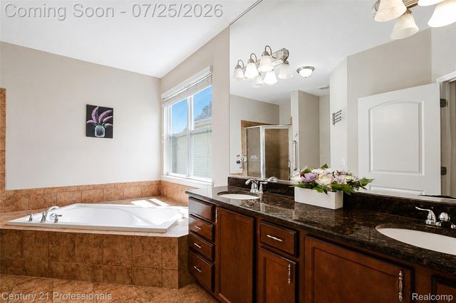 27089 Maxwell Court, Novi, MI 48374