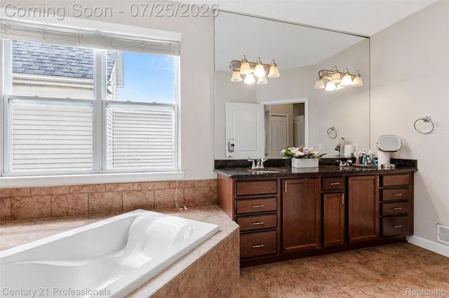 27089 Maxwell Court, Novi, MI 48374
