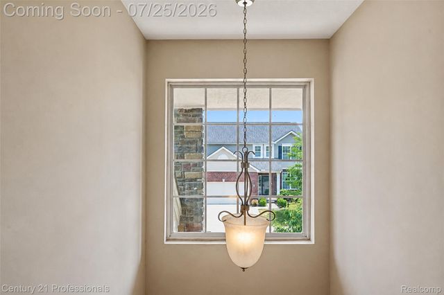 27089 Maxwell Court, Novi, MI 48374