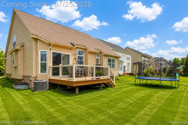 27089 Maxwell Court, Novi, MI 48374
