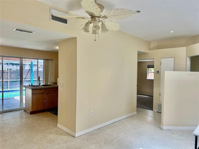270 W SEMINOLE DRIVE, Venice, FL 34293