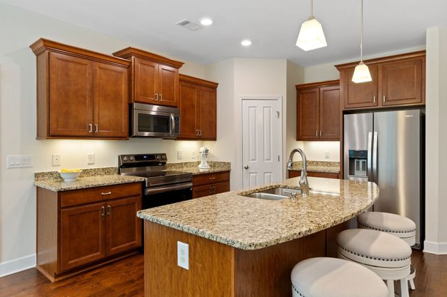 813 Branch Side Trl, Nolensville, TN 37135