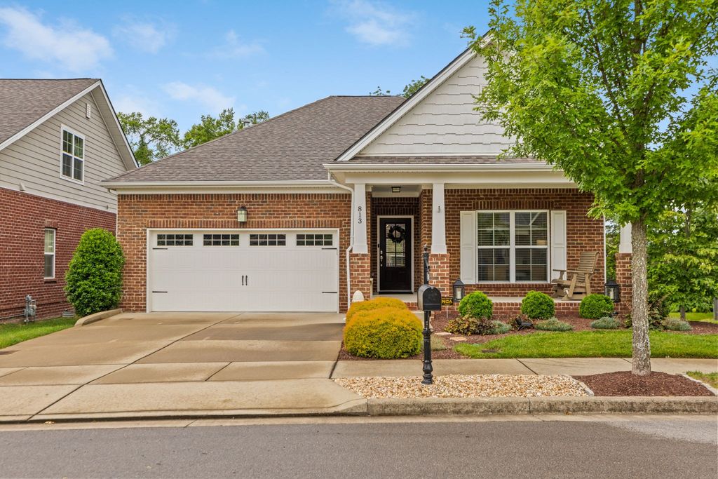 813 Branch Side Trl, Nolensville, TN 37135