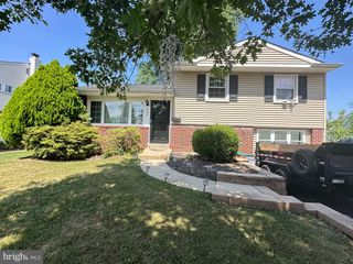 605 EXTON RD, Hatboro, PA 19040