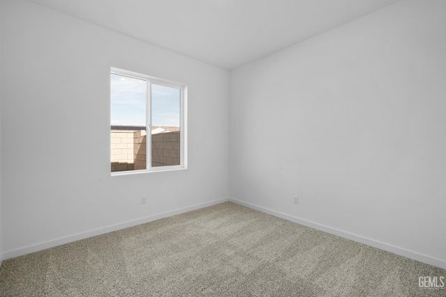 8302 Gray Jay Court, Bakersfield, CA 93306