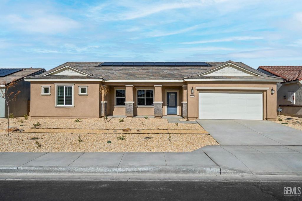 8302 Gray Jay Court, Bakersfield, CA 93306