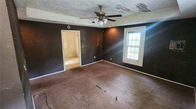 71 Sargent Railroad Avenue, Newnan, GA 30263