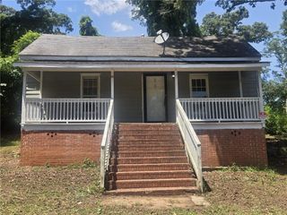 71 Sargent Railroad Avenue, Newnan, GA 30263