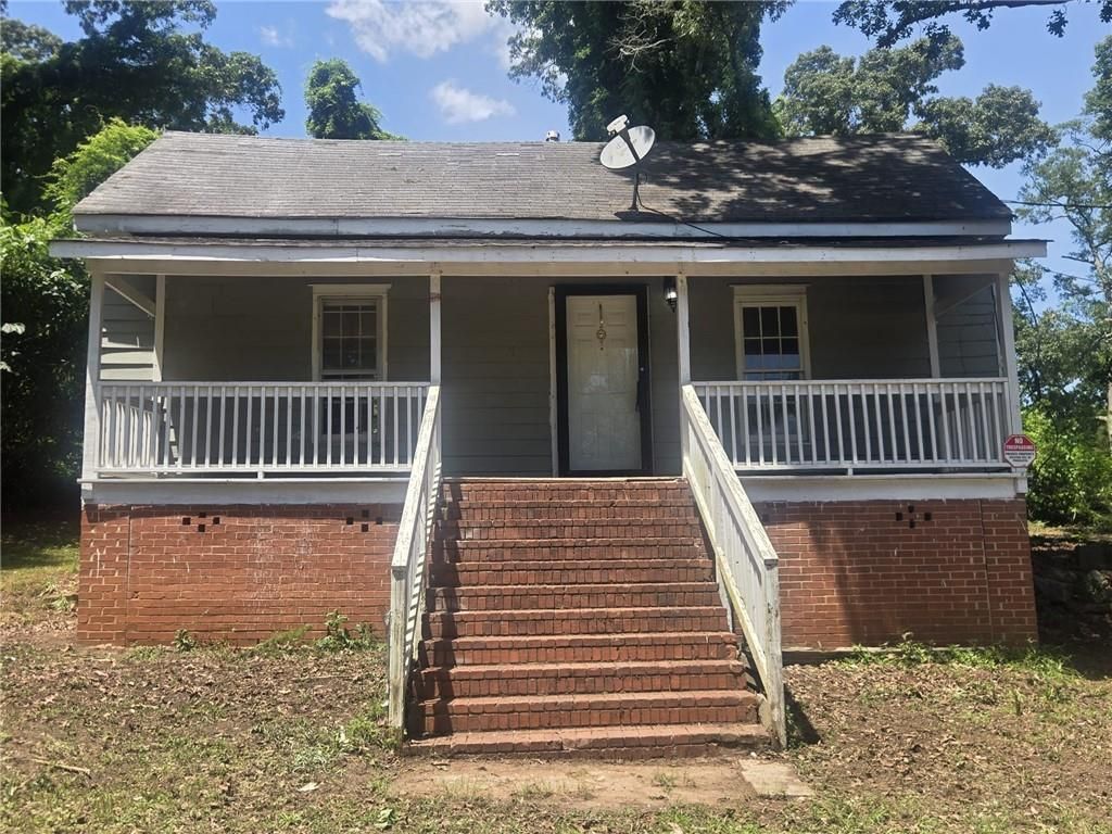 71 Sargent Railroad Avenue, Newnan, GA 30263