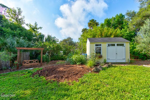 54 Rosewood Avenue, Ormond Beach, FL 32174