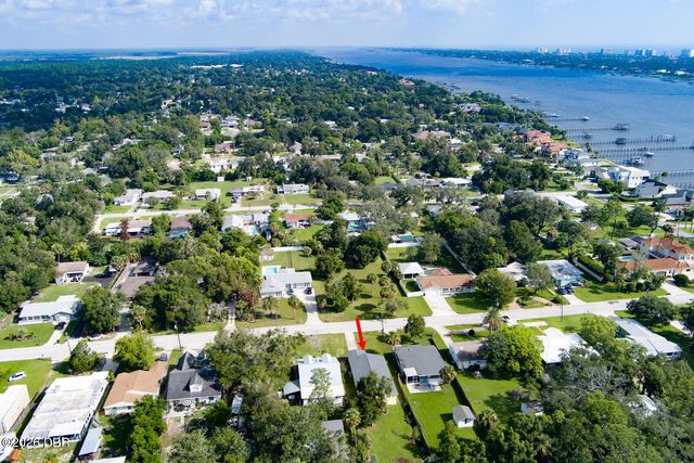 54 Rosewood Avenue, Ormond Beach, FL 32174