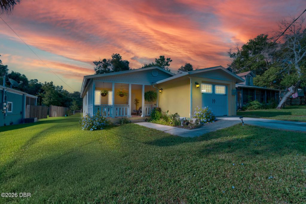 54 Rosewood Avenue, Ormond Beach, FL 32174