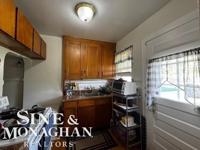 35230 Chestnut Street, Wayne, MI 48184