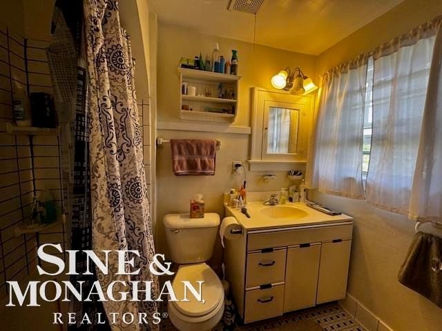 35230 Chestnut Street, Wayne, MI 48184
