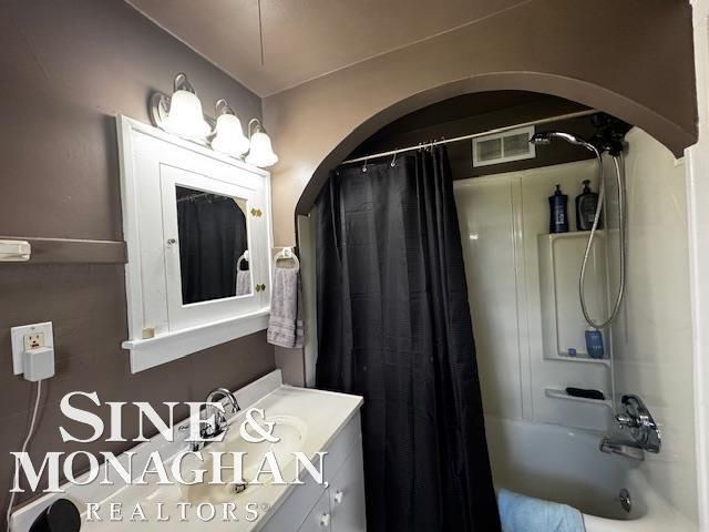 35230 Chestnut Street, Wayne, MI 48184