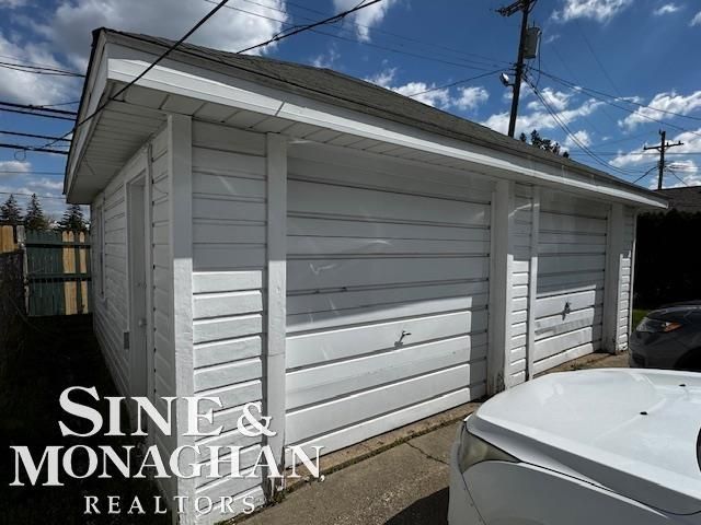 35230 Chestnut Street, Wayne, MI 48184