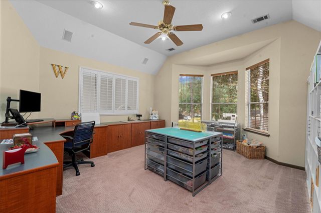 117 Treescape Circle, The Woodlands, TX 77381