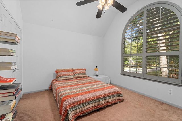 117 Treescape Circle, The Woodlands, TX 77381