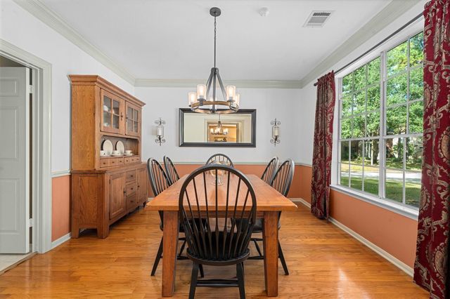 117 Treescape Circle, The Woodlands, TX 77381