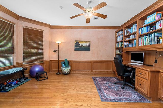 117 Treescape Circle, The Woodlands, TX 77381