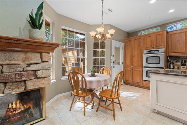 117 Treescape Circle, The Woodlands, TX 77381