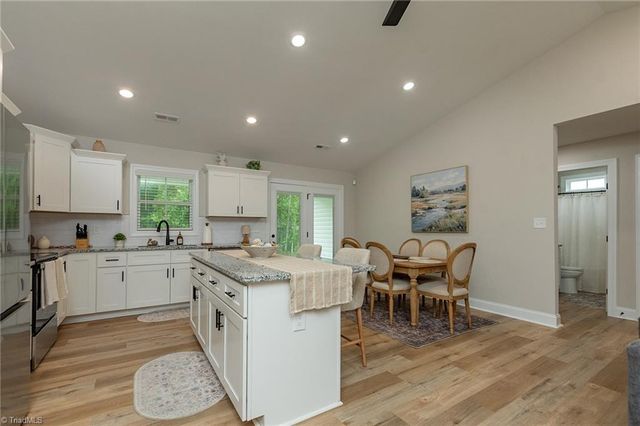32 Ranchor Drive, Thomasville, NC 27360