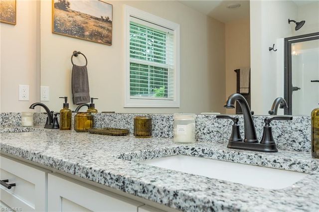 32 Ranchor Drive, Thomasville, NC 27360
