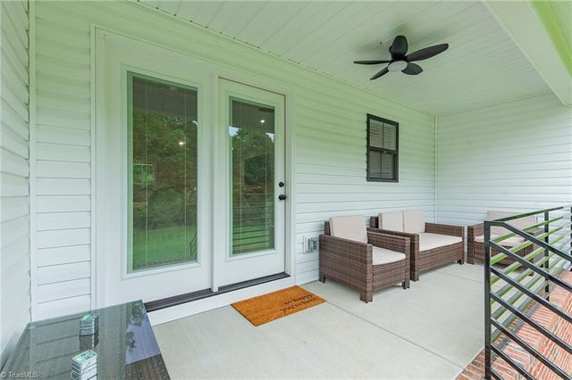 32 Ranchor Drive, Thomasville, NC 27360