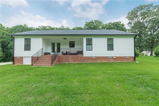 32 Ranchor Drive, Thomasville, NC 27360
