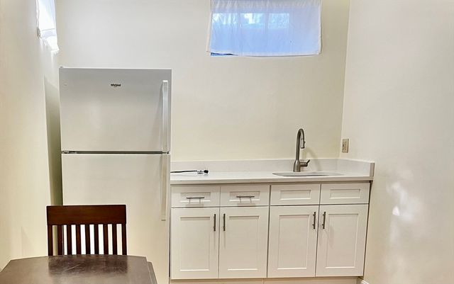 46 Central Ave B1, Newton, MA 02466