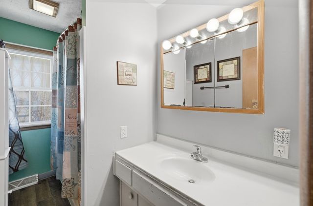 3207 E 26th Street, Des Moines, IA 50317