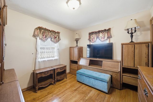 3207 E 26th Street, Des Moines, IA 50317